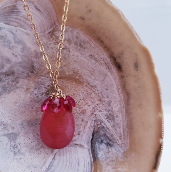 NWT BEJEWEL NECKLACE WITH FACETED BRIOLETTES - Picture 2 of 7